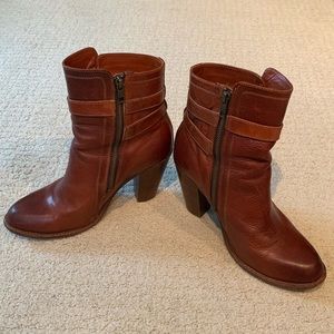 Frye Jenny Shield Booties Congac